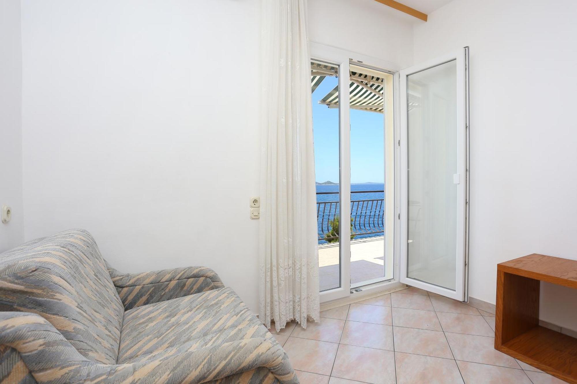 Apartments By The Sea Okrug Donji, Ciovo - 16657 Donji Okrug  Bilik gambar